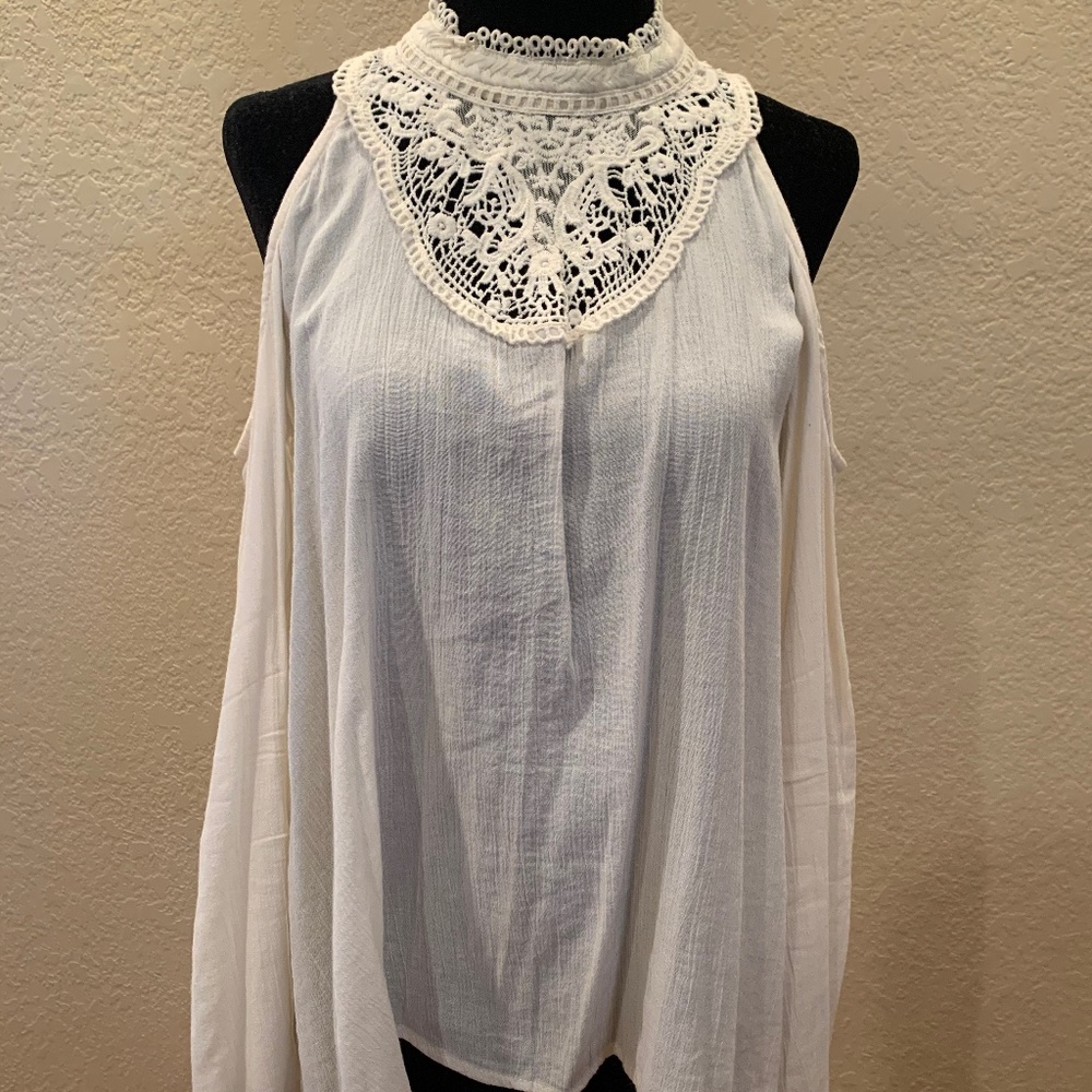 Hollister Cold Shoulder Beige Top